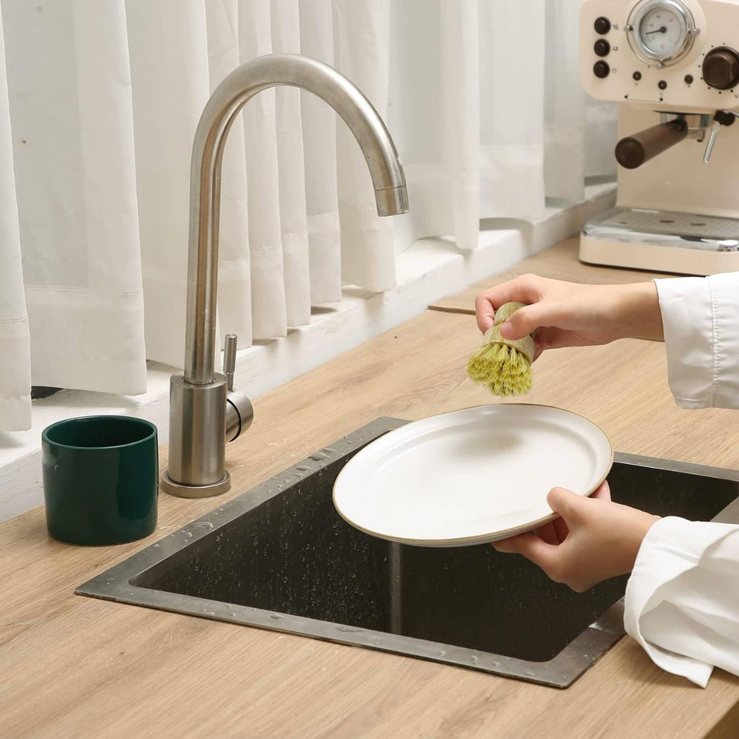 Natural Cleaning Dish Brush