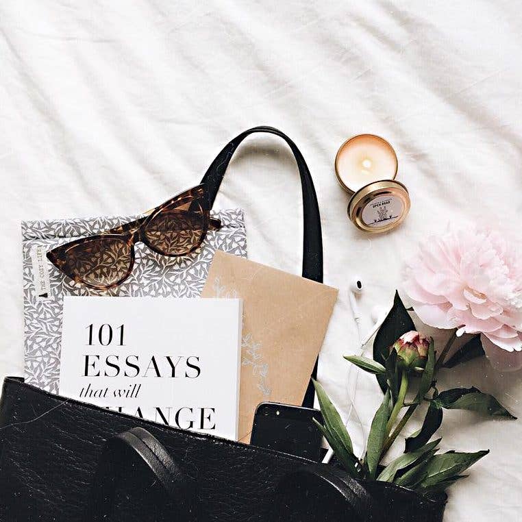 101 Essays That Will Change The Way You Think: Paperback