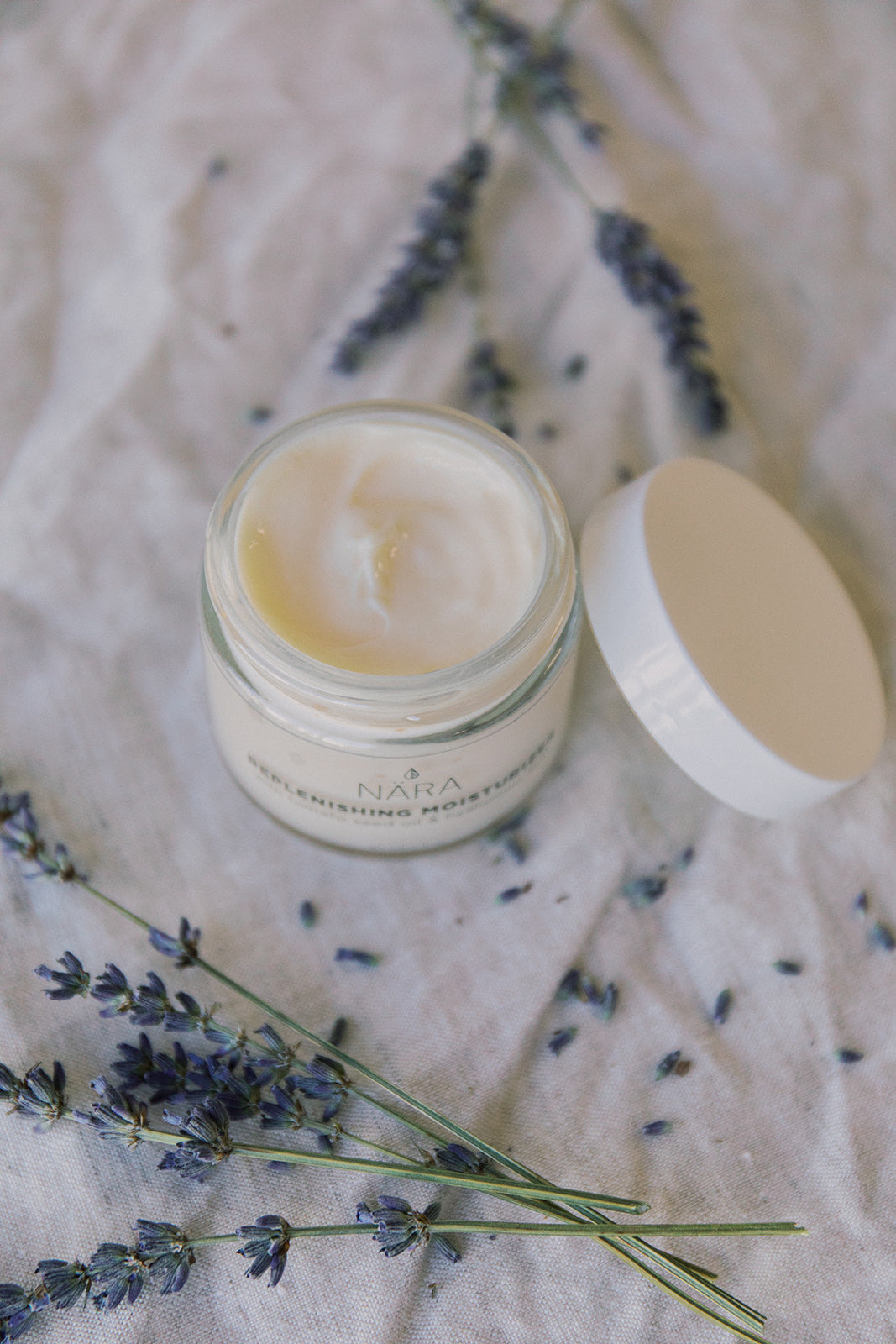 Replenishing Moisturizer with Lavender Buds