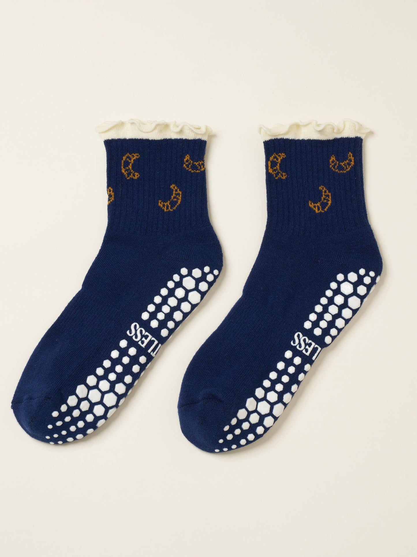 🥐 Croissant Ruffle Grip Sock