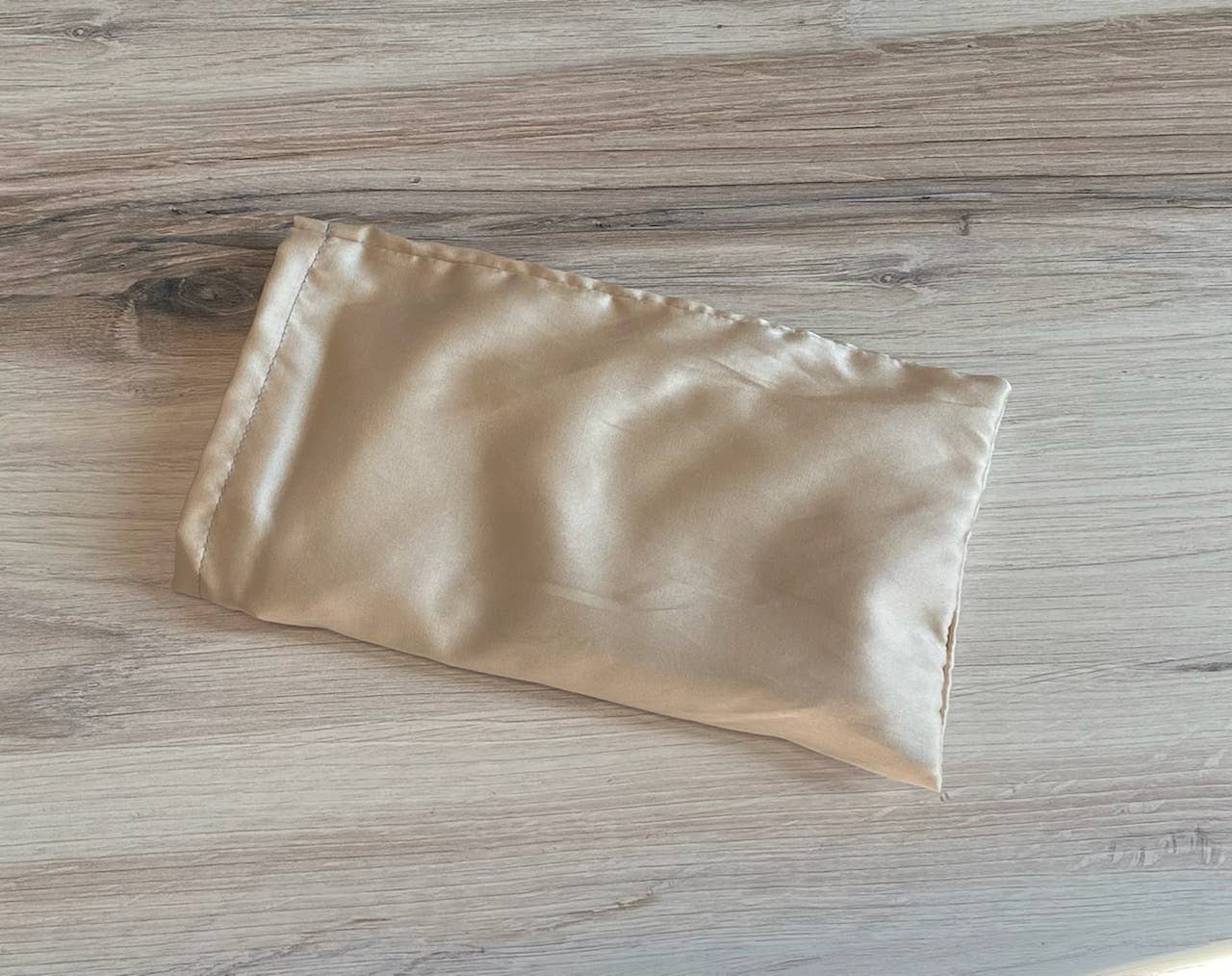 Weighted Eye Pillow: Champagne (silk/cotton) / Lavender